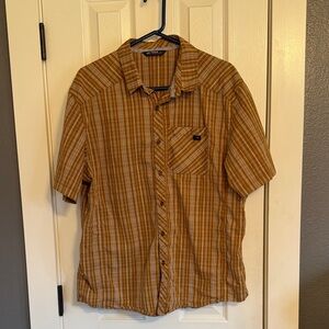 Arc’teryx. men’s size large Madris style plaid short sleeved button up shirt